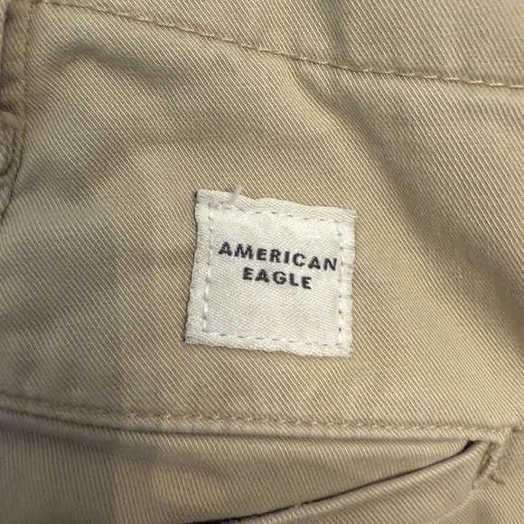 Men’s Broken In American Eagle Khaki pants. - Picture 5 of 6